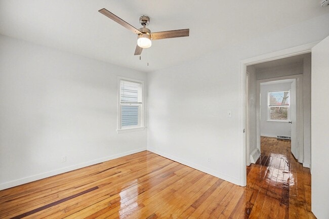 Building Photo - 12 Linwood Ave