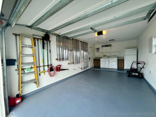 Building Photo - 2030 SE Watercrest St