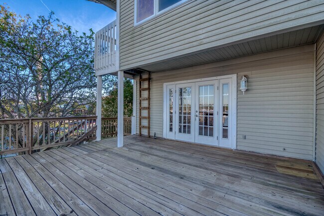 Building Photo - 202 Snug Harbour Dr