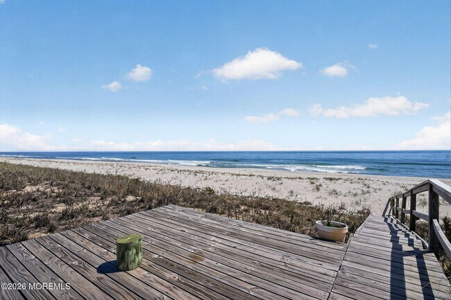 Building Photo - 1521 Ocean Ave