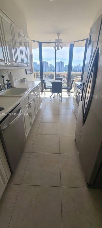 Building Photo - 3600 Yacht Club Dr