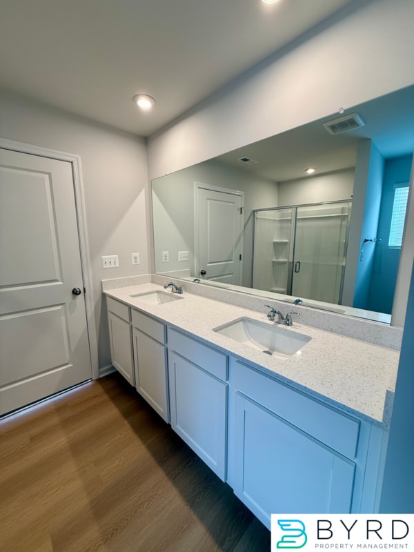 Building Photo - 308 Wilson Crk Dr