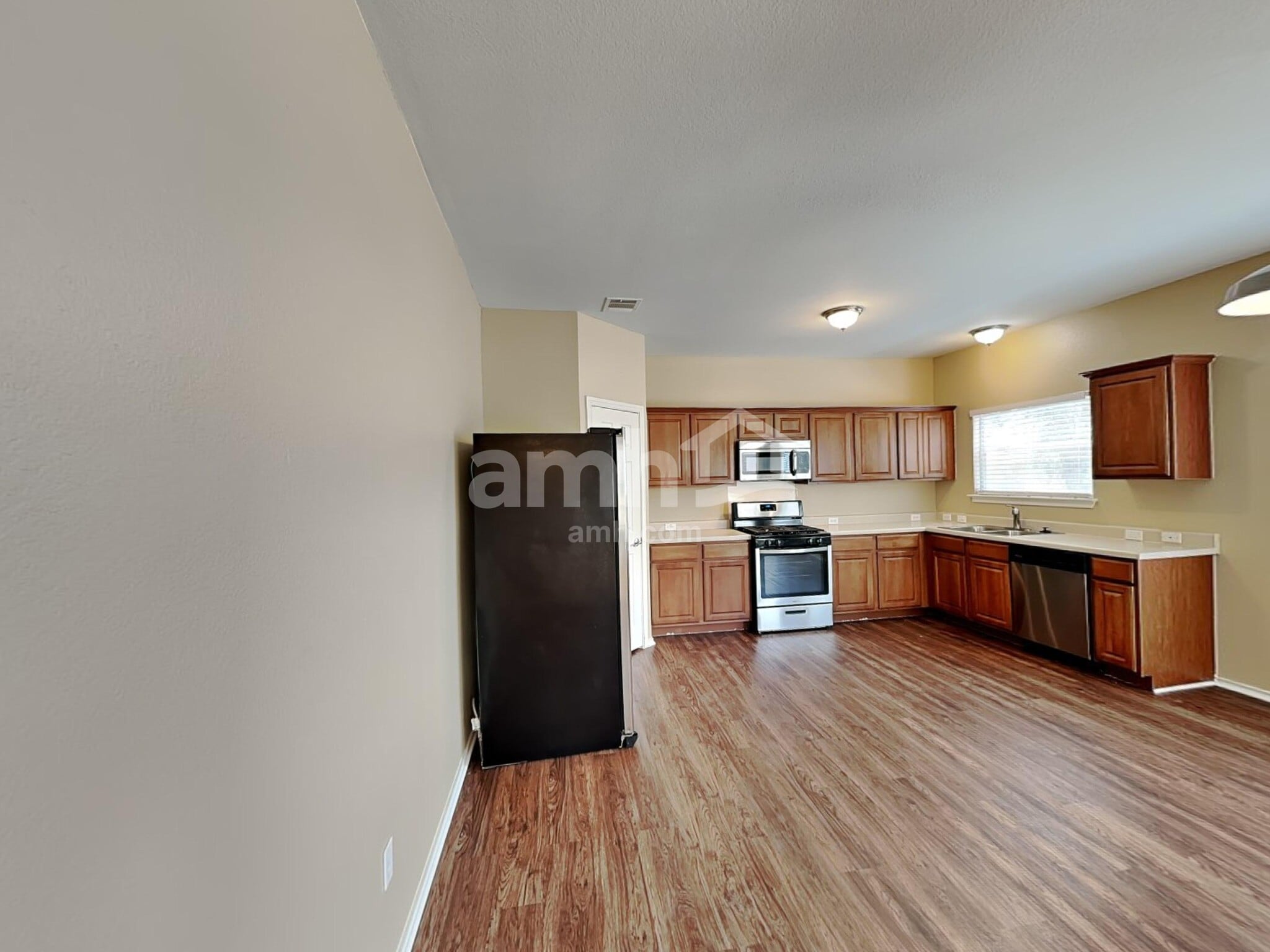 Building Photo - 149 Ashwood N