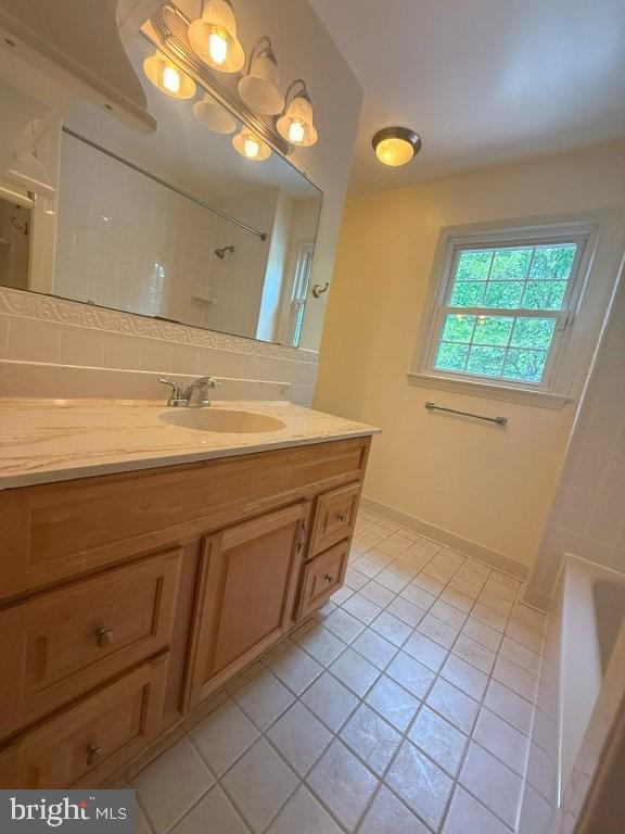 Building Photo - 7801 Cliffside Ct