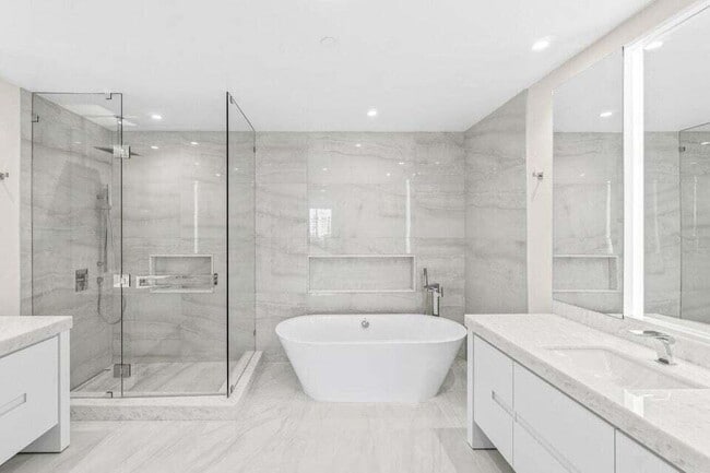 Building Photo - 200 SE Mizner Blvd