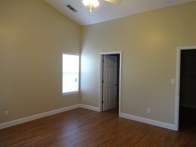 Building Photo - 785 Mount Royal Cv