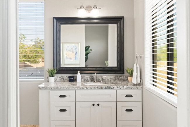 Building Photo - 6708 E Calle de Las Estrellas Rd