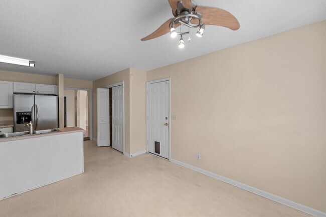 Building Photo - Beautiful 4-Bedroom Home with Lagoon Views in Pooler's Arbors at Godley Station
