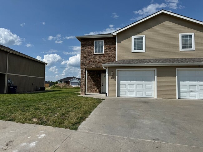 Primary Photo - Welcome to Comfortable Living – Spacious, Pet-Friendly Home with Great Amenities