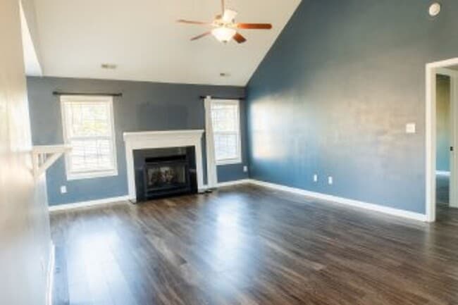 Building Photo - 111 Harvest Moon Dr