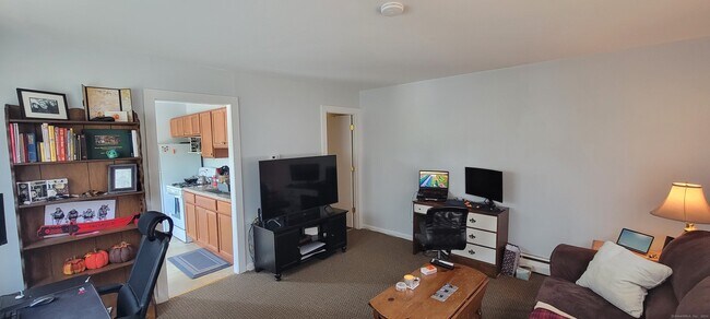 Building Photo - 28 Melba St
