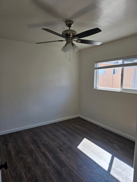 Building Photo - 14626 S Budlong Ave