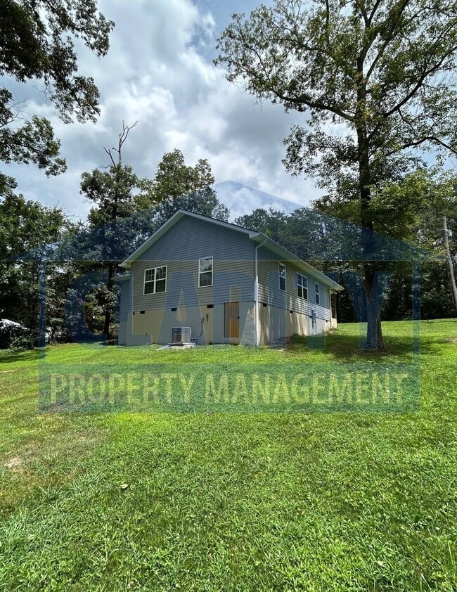 Building Photo - Newly constructed House w/ 3 Bedrooms!
