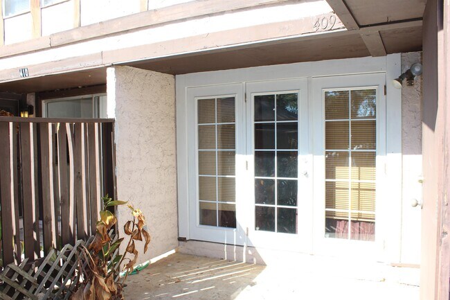 Primary Photo - 409 Westwood Dr