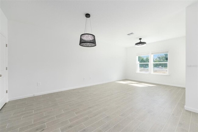 Building Photo - 3625 SE 37th Ct