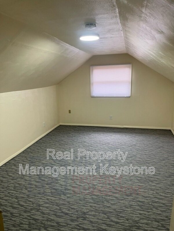 Building Photo - 307 Greenlee Rd