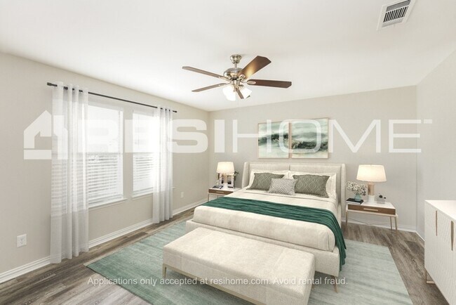 Building Photo - 2968 St Bernard Dr