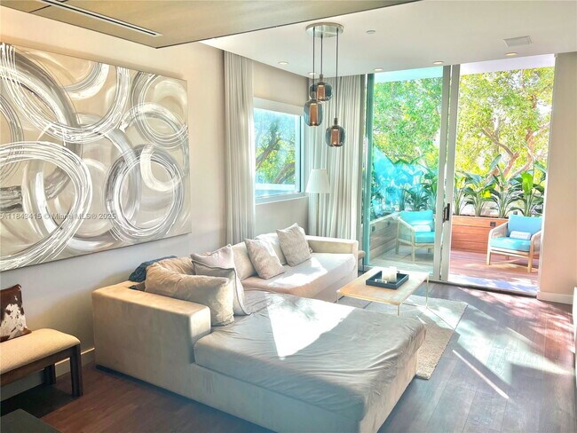 Building Photo - 1700 Meridian Ave