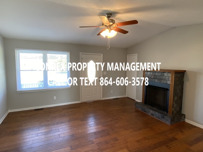 Building Photo - JUST LISTED!