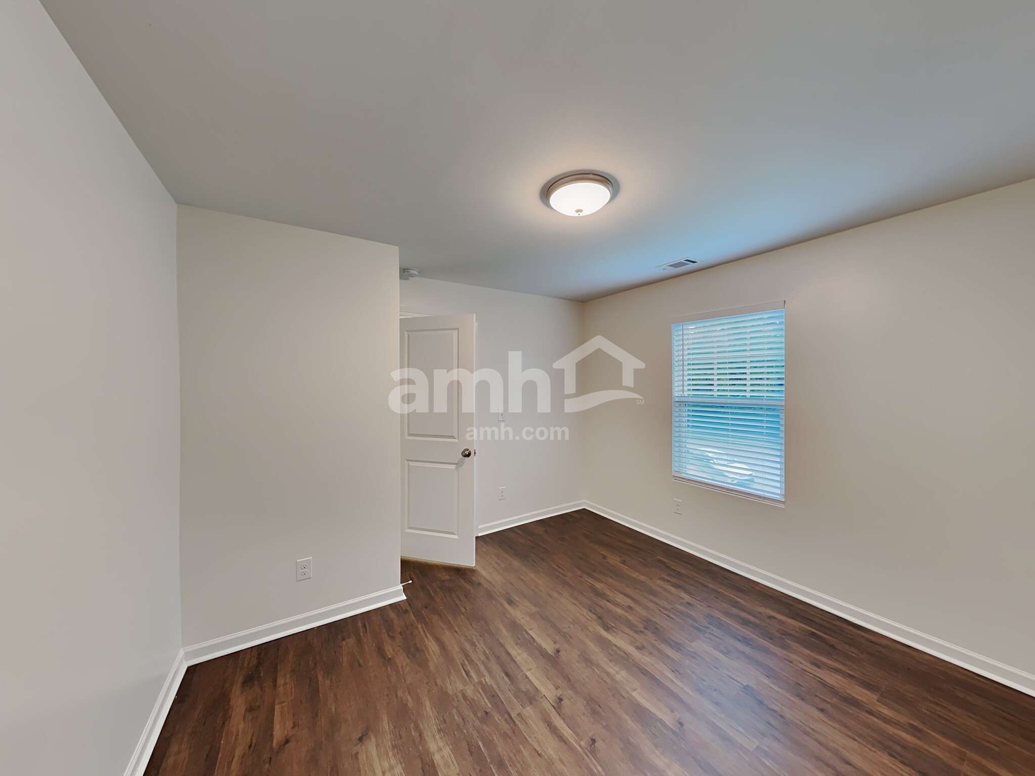 Building Photo - 296 Maxton Ave