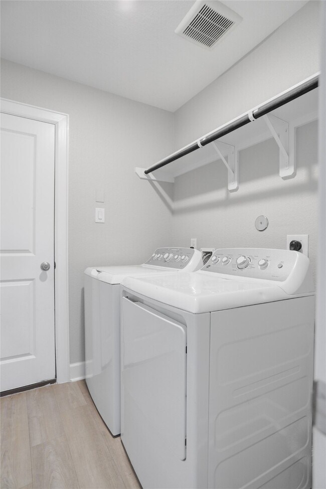 Building Photo - 4235 Palmetto Grv Ln