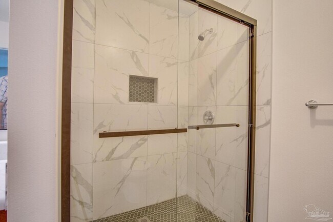Building Photo - 4631 Northpointe Cir