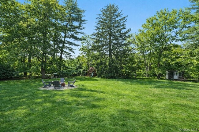 Building Photo - 134A Montauk Hwy