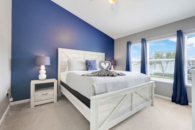 Building Photo - 2530 Maneshaw Ln