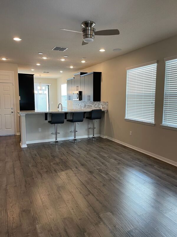 Building Photo - 2609 Amati Dr