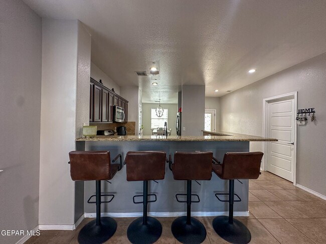 Building Photo - 5037 Lone Cactus Ct