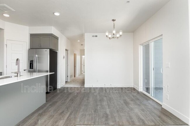 Building Photo - 362 S 1080 W