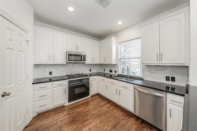 Building Photo - 4213 Wycliff Ave