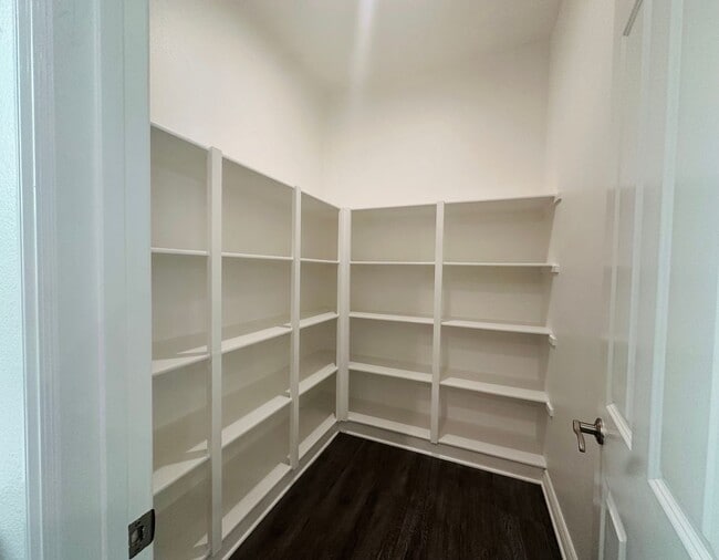 Building Photo - Luxury Estate in Exclusive Gated Community of Orchard Hills