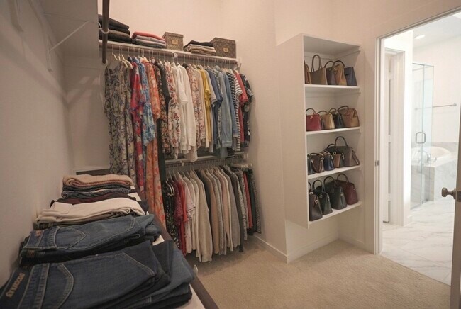 Building Photo - 27003 Golden Isle Ln