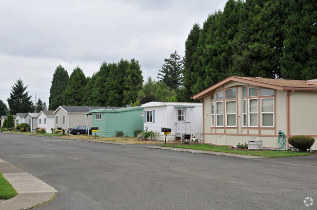 Building Photo - Canby Manor Mobile Court