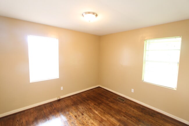 Building Photo - Best House for the Money!!  Better Hurry To See This One!!