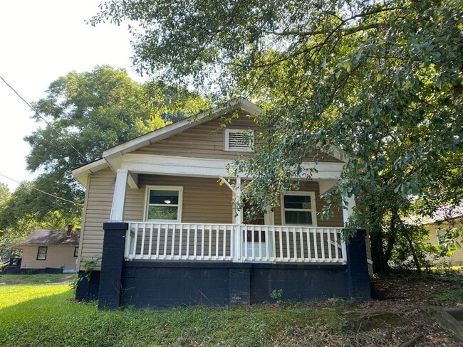 Primary Photo - Available to Show **Holiday Move-in Special**$500 off the first full month's rent!