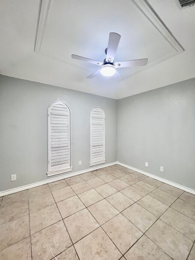 Building Photo - 1101 Shiloh Dr