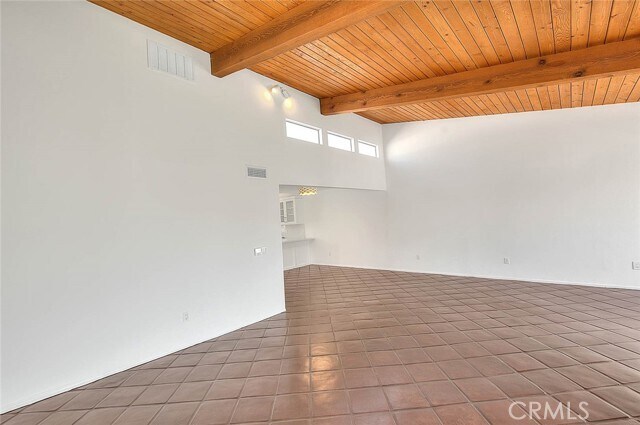Building Photo - 310 Bayview Dr