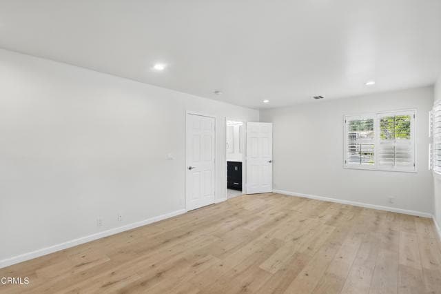 Building Photo - 10305 Floralita Ave