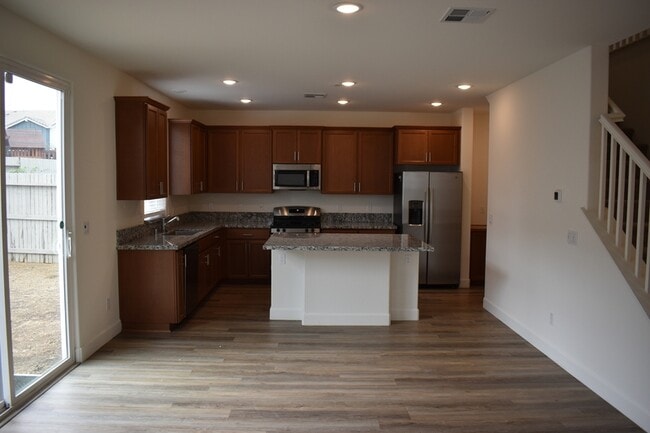 Building Photo - 8168 Oxbow Landing Loop