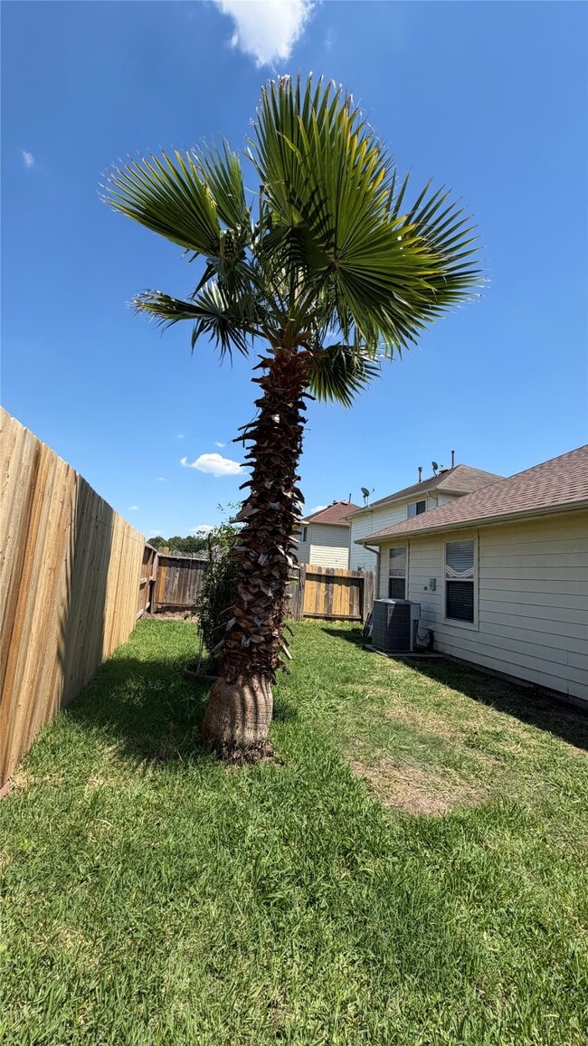 Building Photo - 8943 Farm Ridge Ln