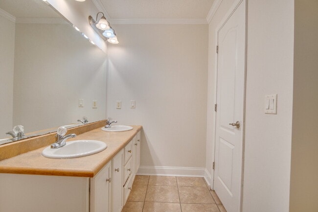 Building Photo - Don’t Miss This West Pensacola Rental — Open Floor Plan, Large Primary Suite, Outdoor Deck & Minu...