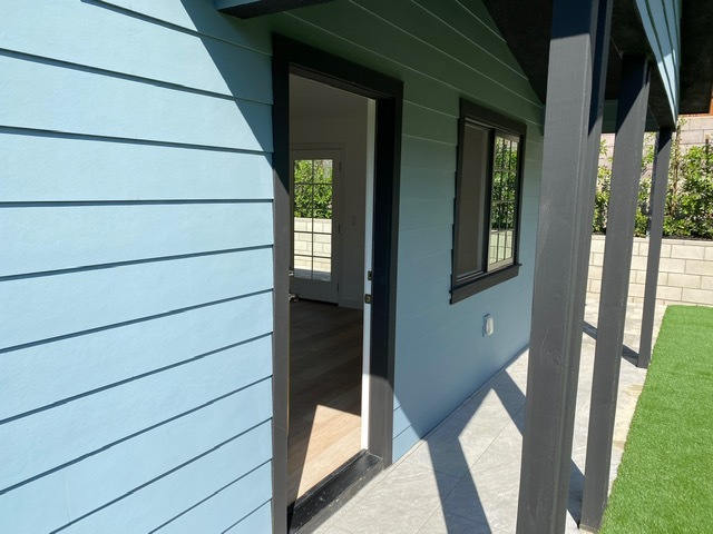 Covered Entry and Porch - 2823 Hermosa Ave