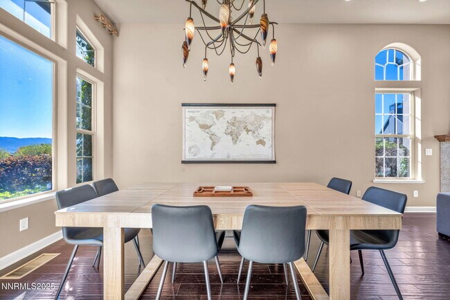 Building Photo - 1520 Taos Ln