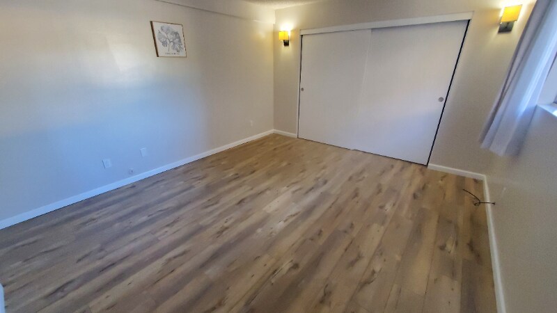 Building Photo - 2213 Voorhees Ave