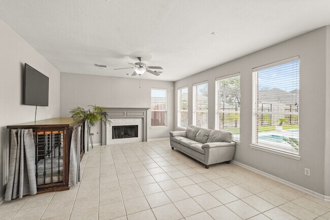 Building Photo - 18910 Rustling Ridge Dr