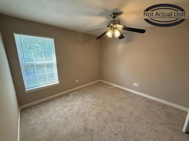 Building Photo - 1742 N Orie Dr