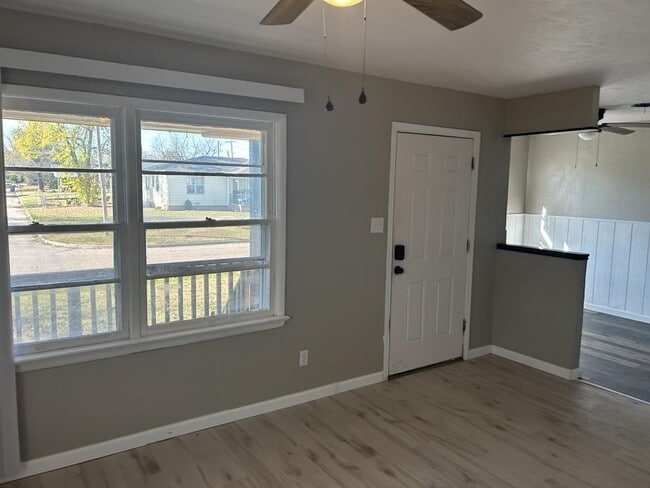 Building Photo - 2811 NW 21st Pl