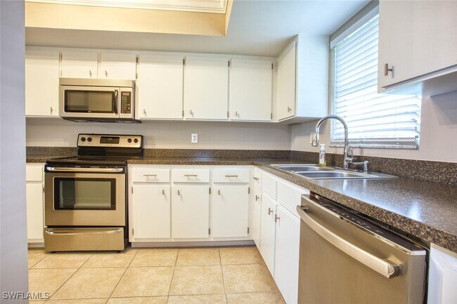 Building Photo - 5917 Littlestone Ct